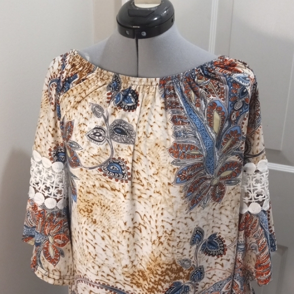 Win Win Pinwheel Sleeve Tunic Size S/M - Picture 1 of 7